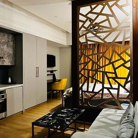 Luxe Apartment By Hey Studio'S Ghaziabad Esterno foto