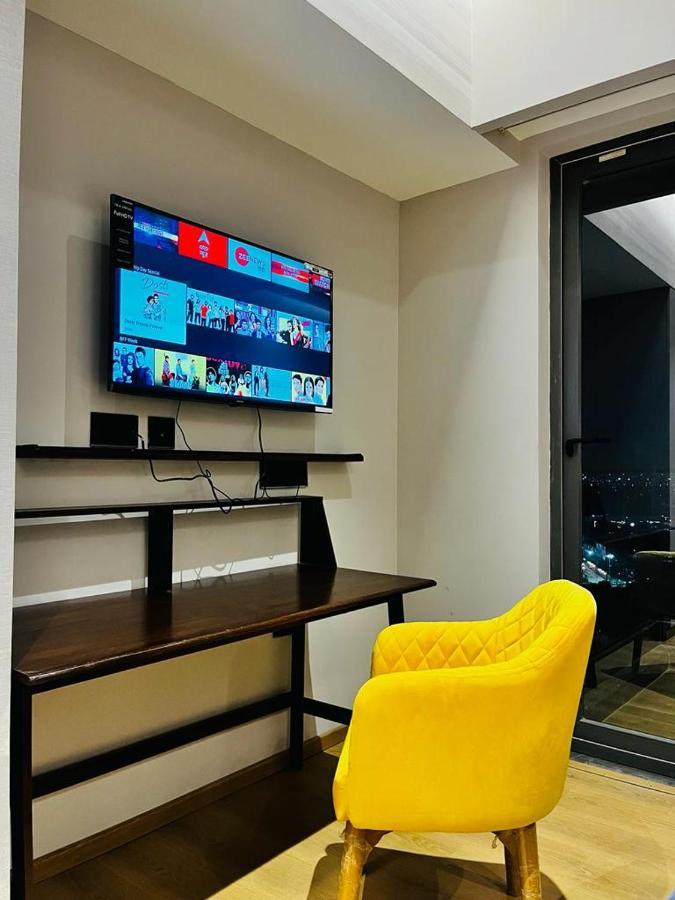 Luxe Apartment By Hey Studio'S Ghaziabad Esterno foto