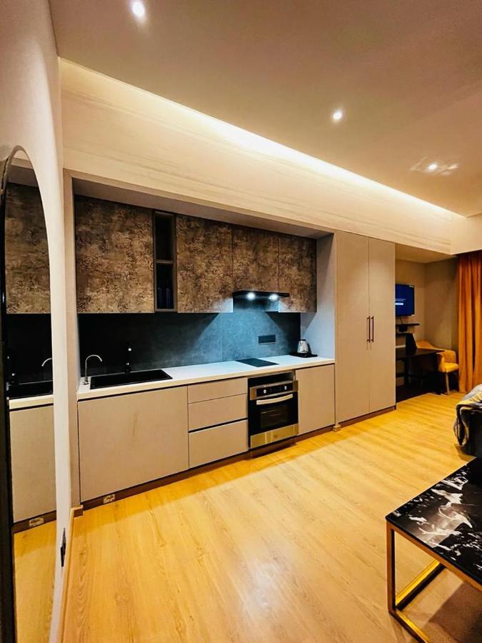Luxe Apartment By Hey Studio'S Ghaziabad Esterno foto