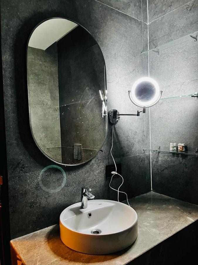Luxe Apartment By Hey Studio'S Ghaziabad Esterno foto